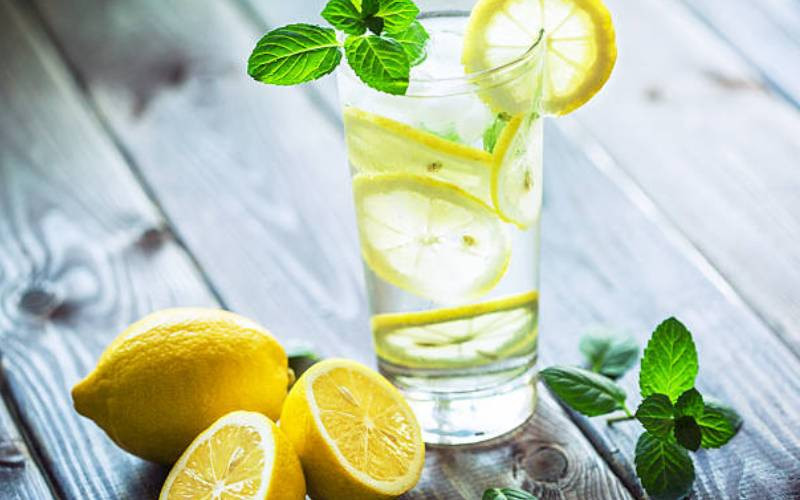 Benefits of adding lemon water to your diet