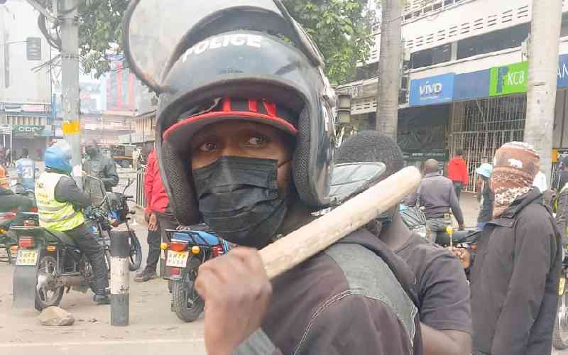 Death, chaos as goons infiltra...