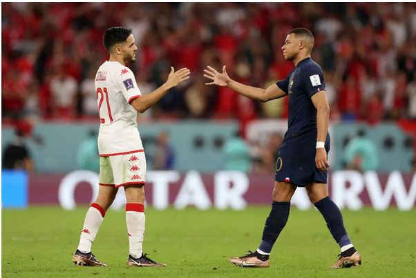 France loses to Tunisia 1-0 but still wins World Cup Group