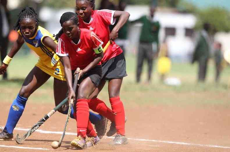 Sikh Union hand KCA varsity students a proper hockey lesson