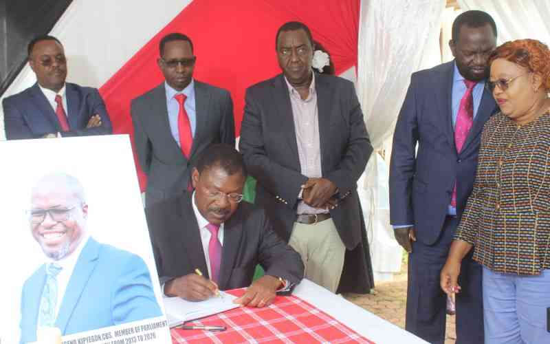 Families eulogise Ngeno, pilot in moving tributes