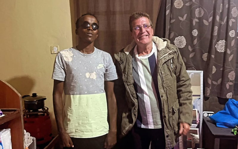 Kenyan man hosts foreigner who lost passport in Nairobi, wins admiration online