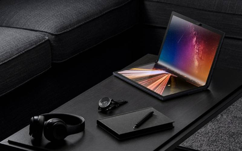 ASUS Zenbook 17 Fold OLED