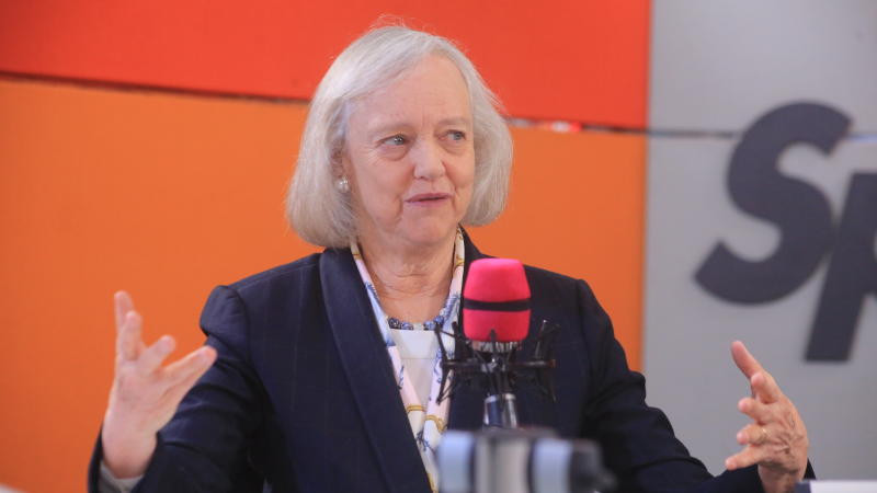 Defiant Meg Whitman vows to stay put amid online backlash