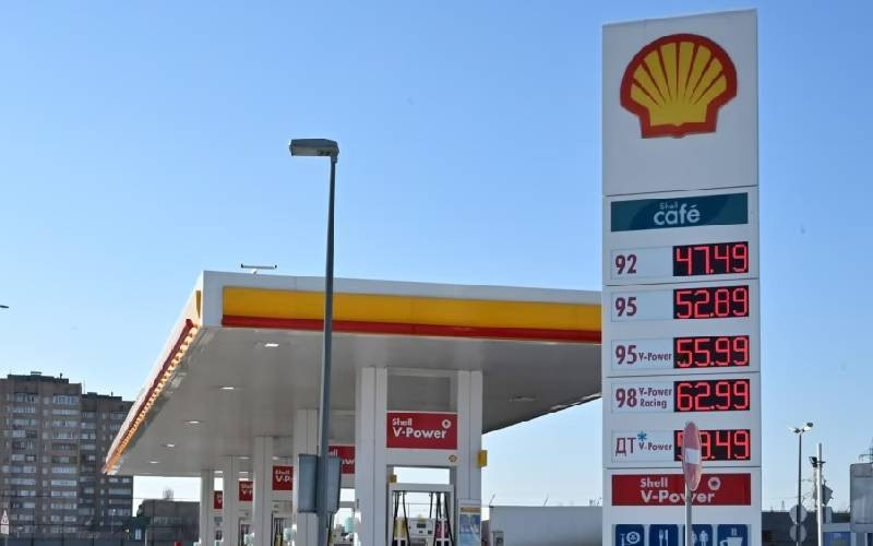 Shareholders urge Shell to set tighter climate targets