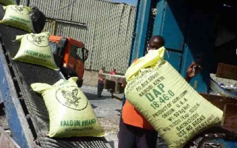 State distributes subsidized fertiliser to farmers