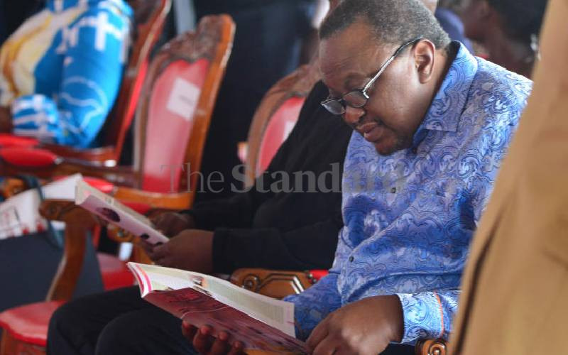 It's humble pie for Uhuru as he turns to media he once rubbished - Vimarsana News