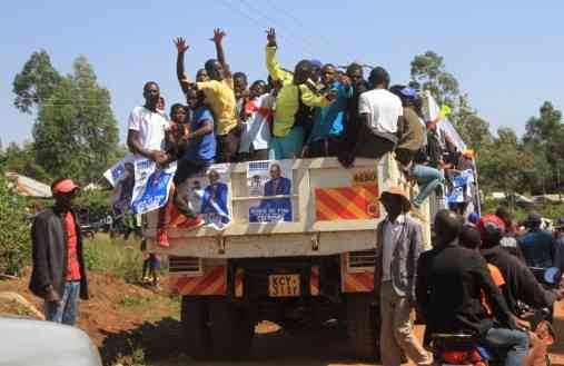 Migori: Teargas, running battles as supporters of two MP candidates clash