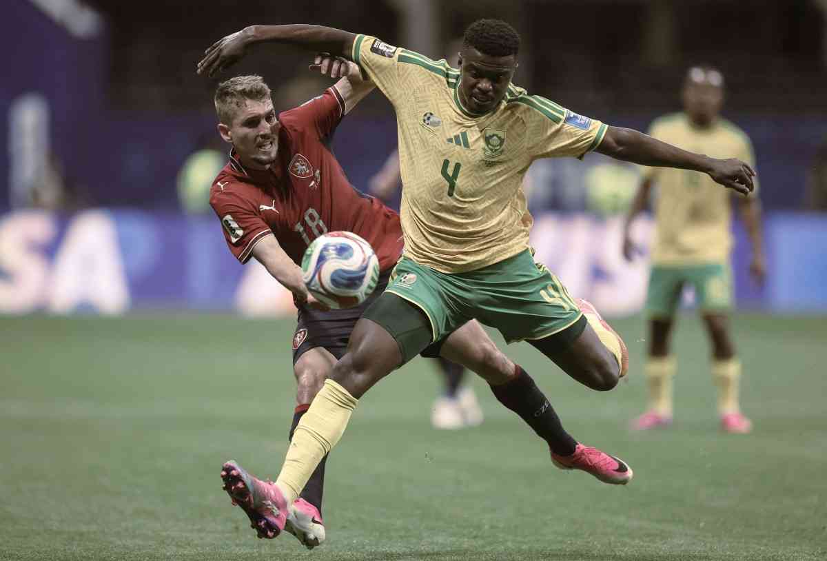 South Africa hold Czechs, keep World Cup knockout dream alive
