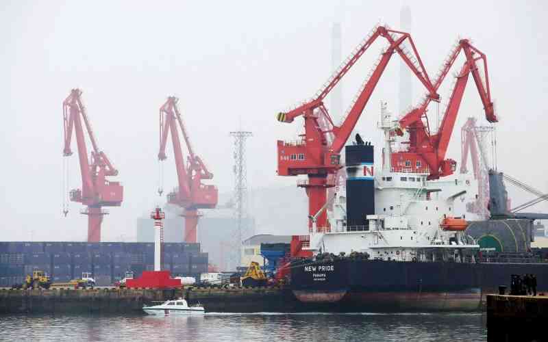 China's warming foreign trade boosts global economic recovery