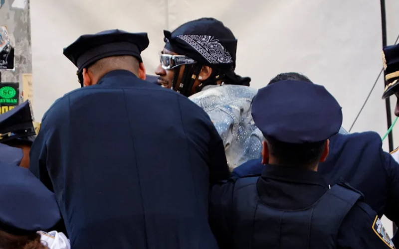 Man tackled after trying to storm Met Gala entrance during high-profile event