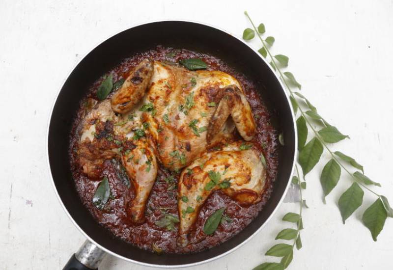 Easy recipe: Whole chicken in thick sauce
