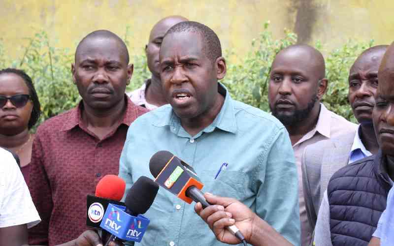 Aviation workers vow strike despite restraint by court