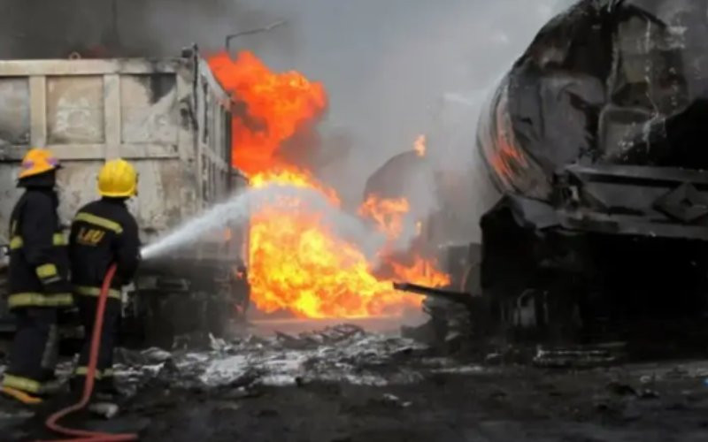 Nigeria bans large fuel trucks after deadly explosions