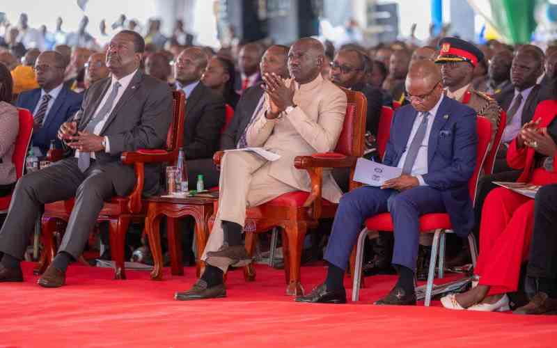 Shape up or leave the country, Ruto to corrupt state officers