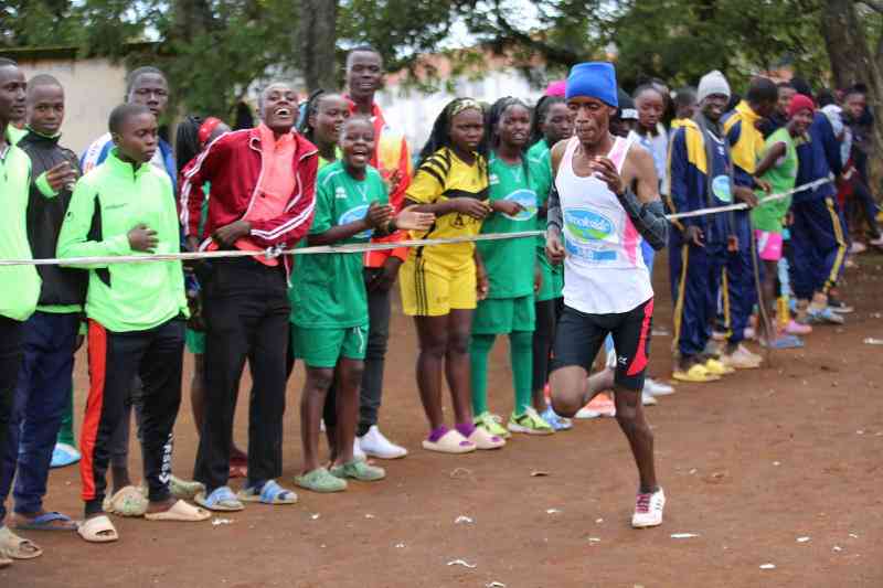 Dapash, Chemtai crowned cross country champs in Eldoret