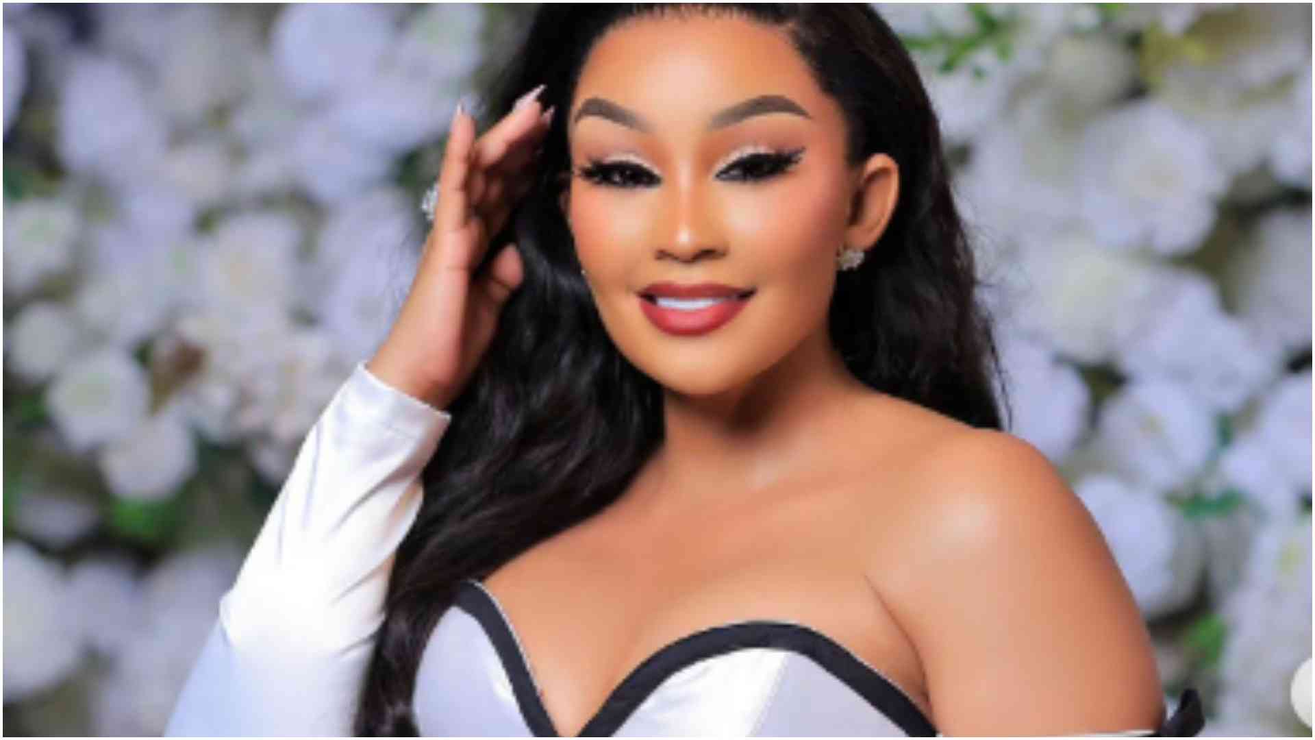 Zari Hassan's kneeling gesture before husband Shakib sparks debate online