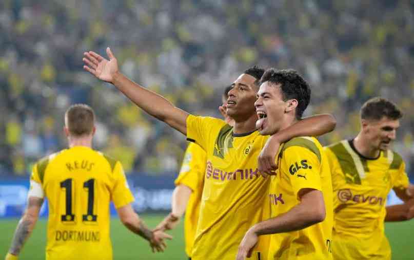 Reyna makes 2 assists as Dortmund beats Copenhagen 3-0 in Champions League
