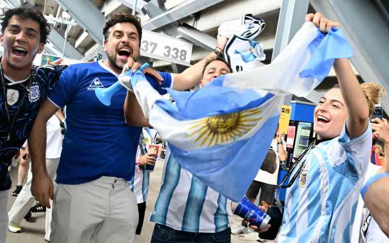 World Cup final: Spain 0 Argentina 0 at half-time