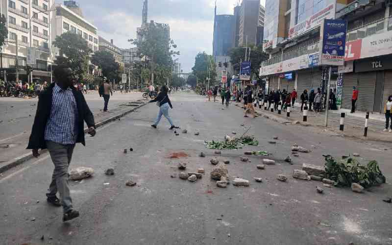 Killer police: Outrage as hawker shot in the head at close range by police