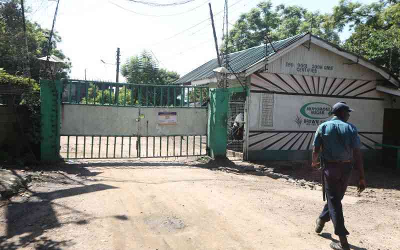 4,000 workers seek to stop sugar mills leases