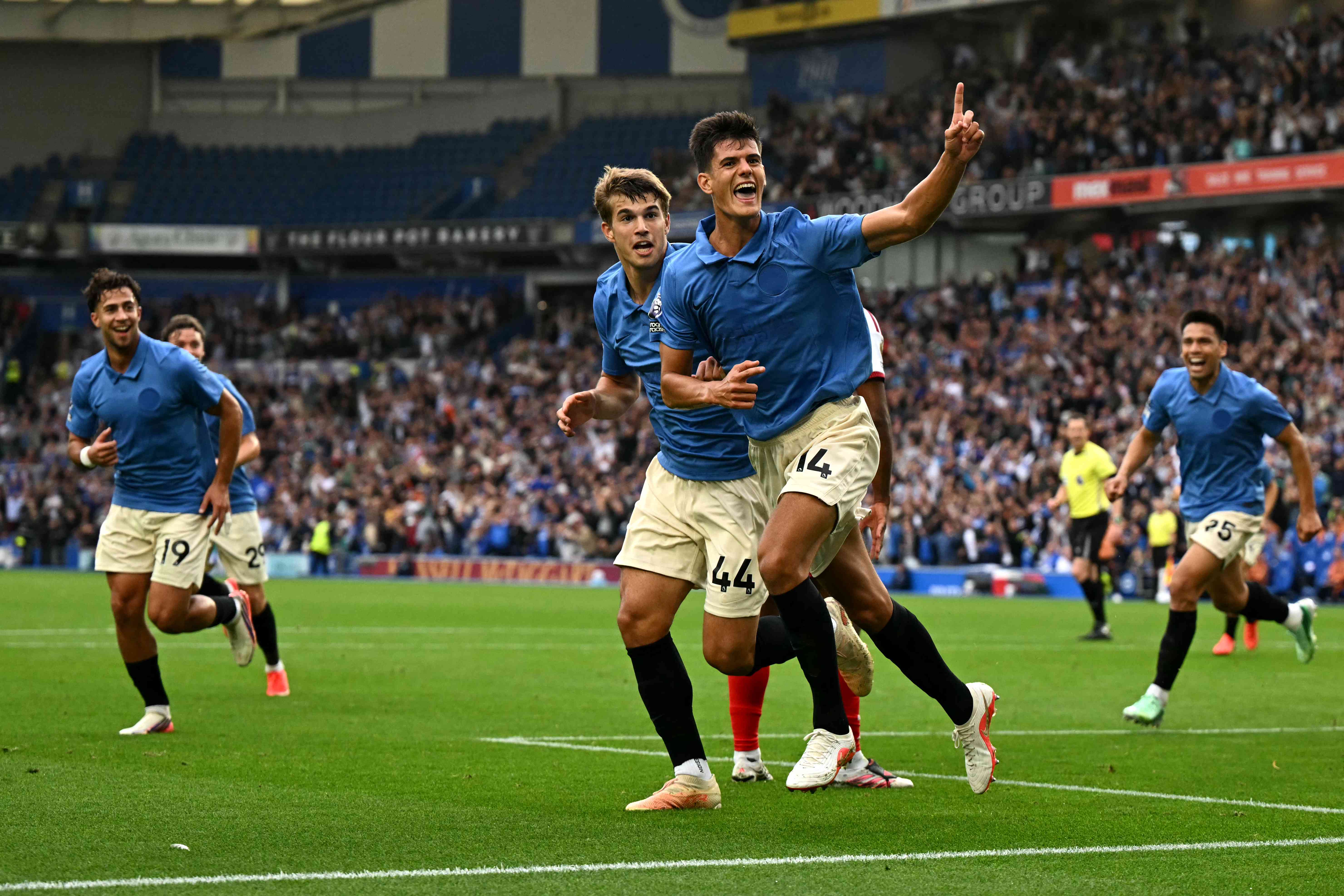 Arsenal thrashed by Brighton, sorry Spurs lose again