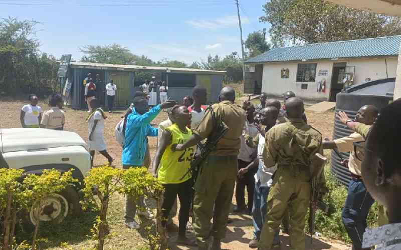 Chaos at Mbita Law Court after mother allowed to bury boy killed in protests