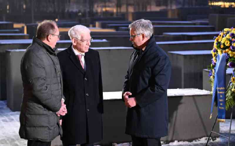 EU eyes migration clampdown with push on deportations, visas