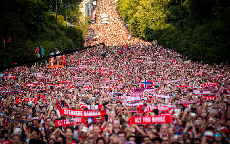 Thousands fill Norway streets to celebrate historic World Cup run