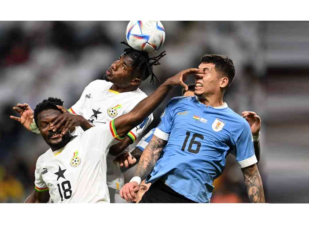 Uruguay beats Ghana 2-0 at World Cup but both teams out