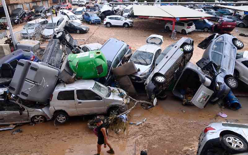 Spain takes to social media in search for flood-missing