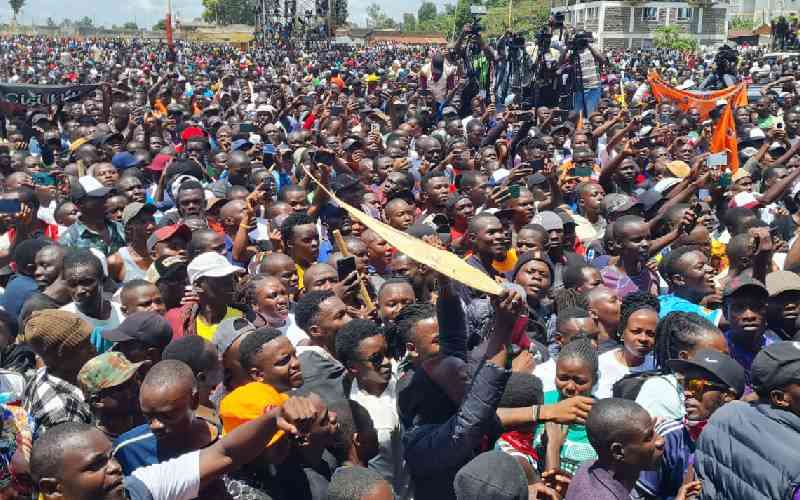 Sifuna wave sweeps Kakamega as police pushed out of Amalemba venue