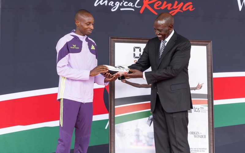 Sabastian Sawe gifts record-breaking shoes to Ruto in symbolic State House moment