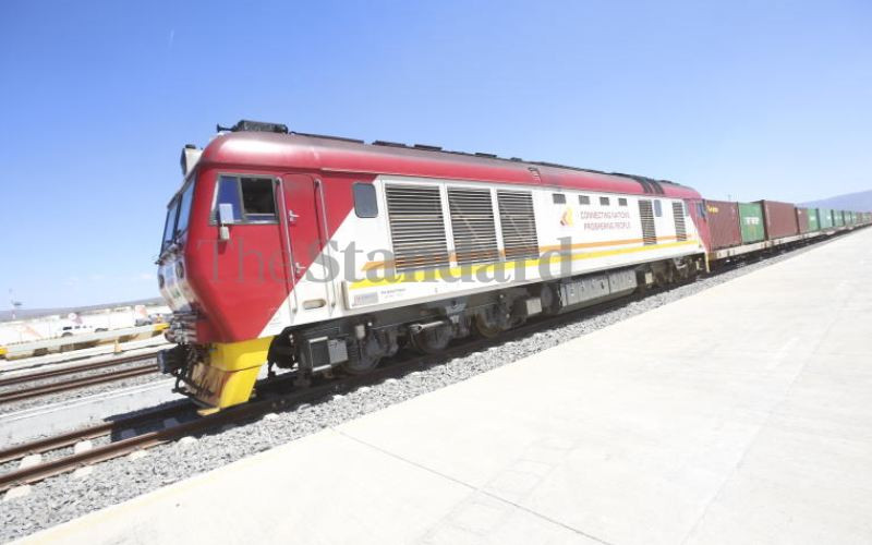 After bumpy start, SGR cargo service gathers pace