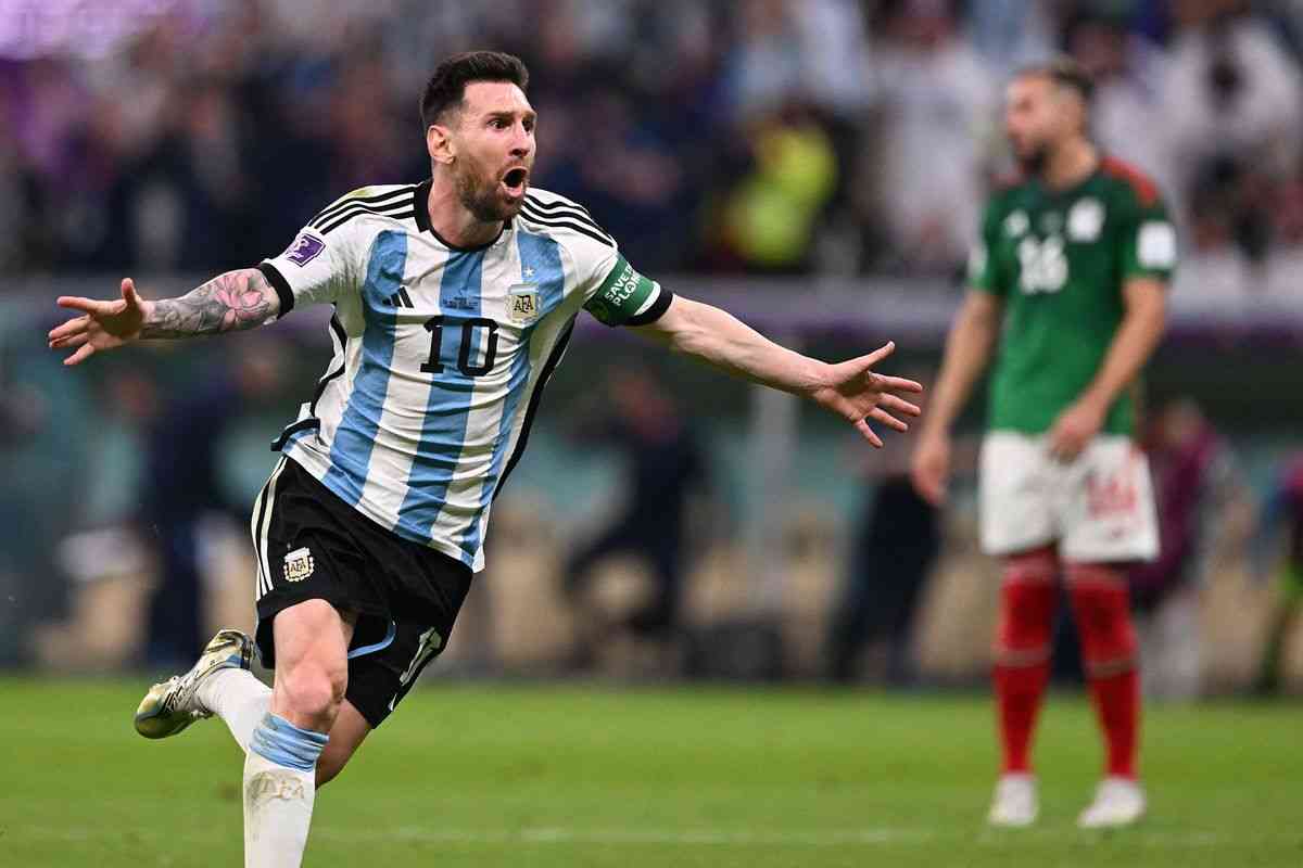 Messi Leads Argentina to 2-0 win over Mexico at World Cup