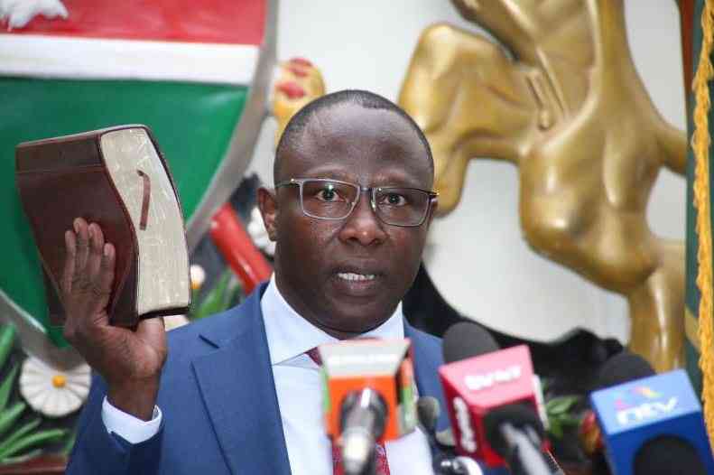 Fresh faces, old fears: IEBC's new team sworn in amid public doubt