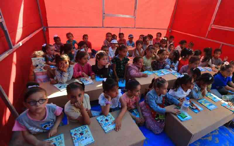 Displaced teachers establish 'tent school' for students in Rafah