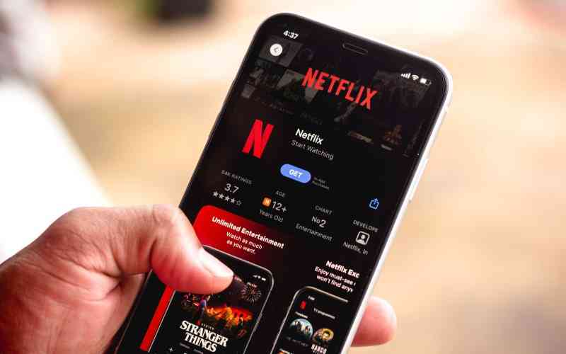 Netflix users on Smartphones to start paying subscription fees
