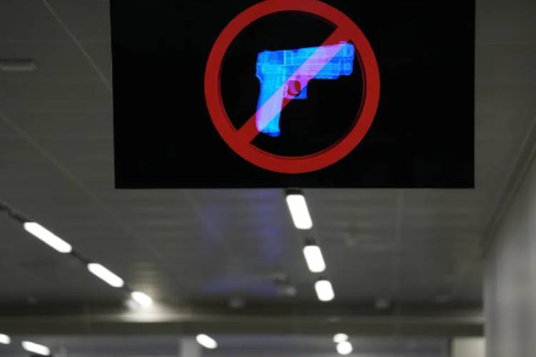 Record 6,542 guns intercepted at US airport security in '22