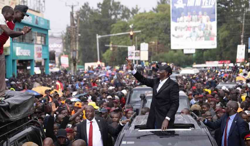 Ruto accuses Uhuru of failed projects, sponsoring opposition