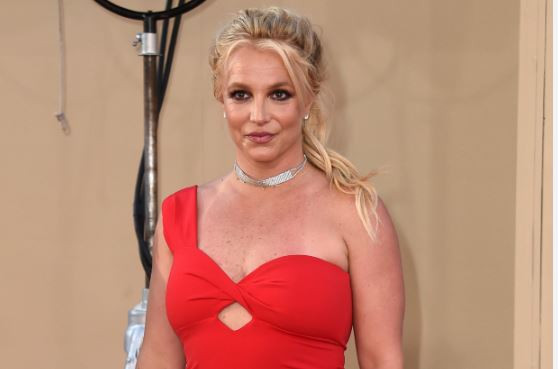 Britney Spears shuts down music comeback rumors
