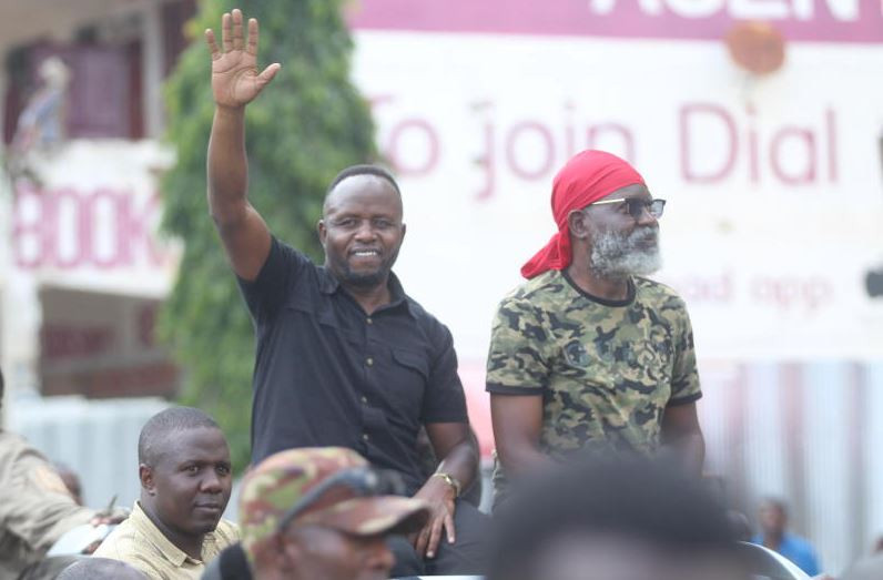'Commando' returns: Governor N...