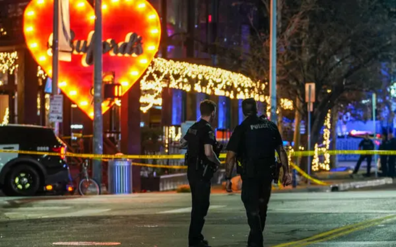 Two dead, 14 injured in US bar shooting as FBI probes terror link