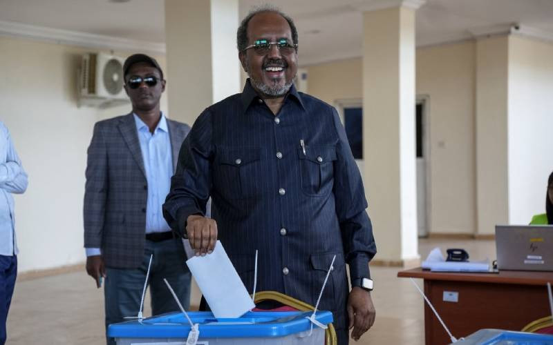 Ballots replace bullets as Mogadishu elects local leaders