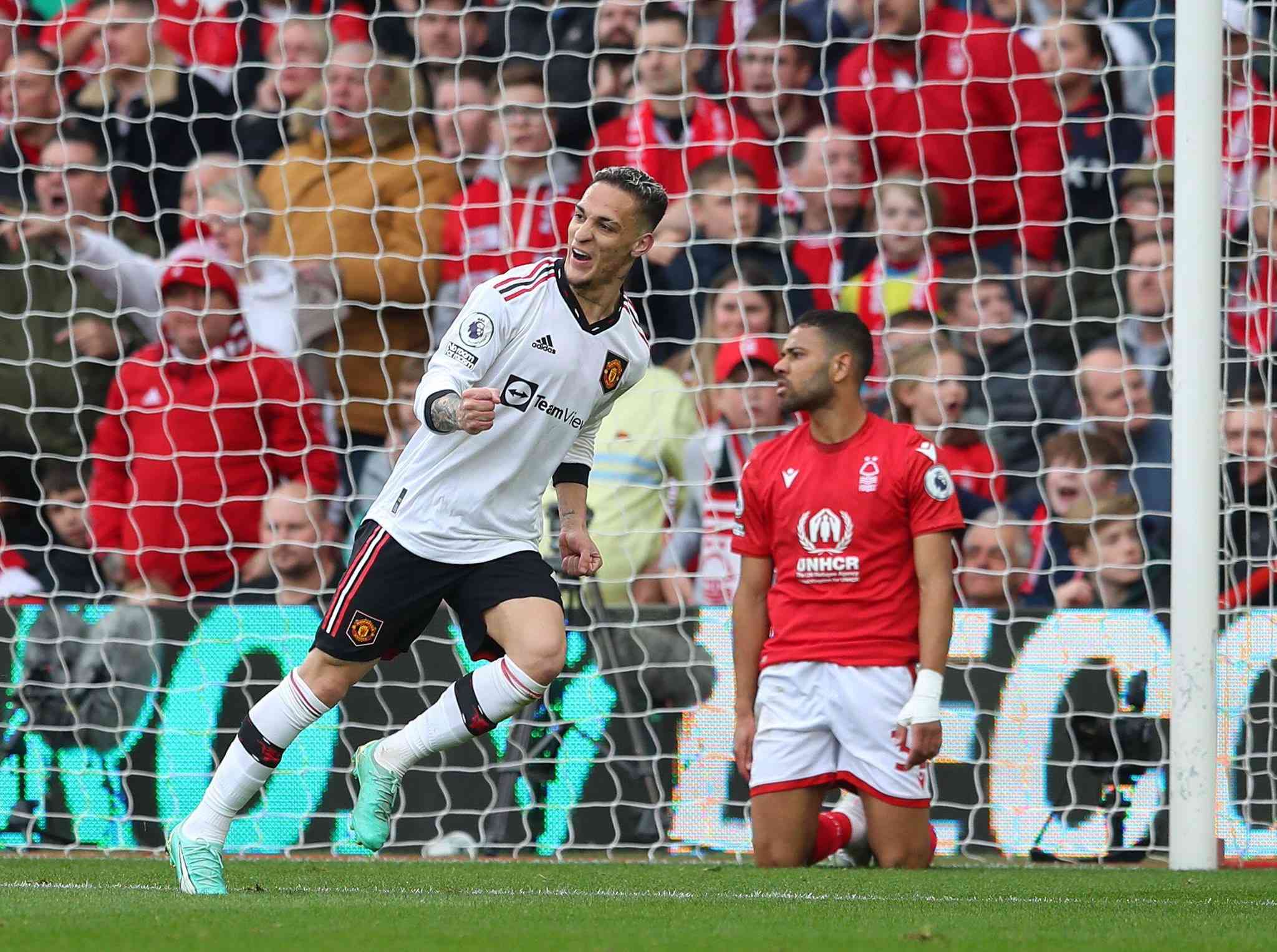Antony fires Man United up to 3rd with 2-0 win at Forest
