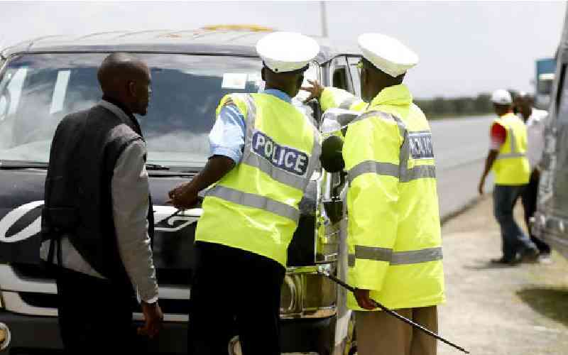 Traffic Officers rob Chinese National Sh1 Million