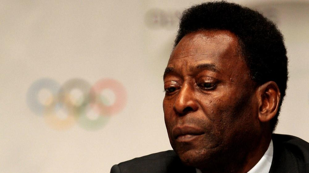 Pele breaks silence amid reports that he was moved to palliative care in hospital