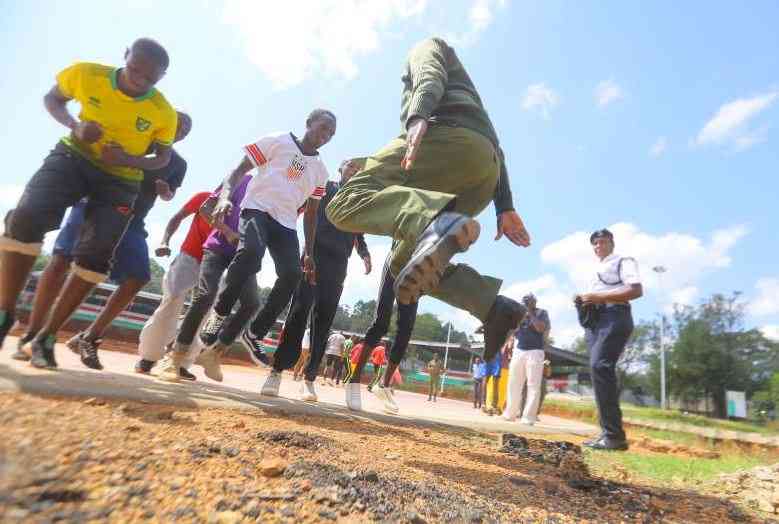 10,000 police jobs on hold amid IG recruitment row