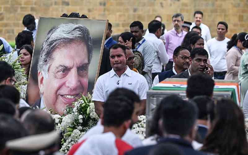 Mumbai mourns Indian industrialist Ratan Tata