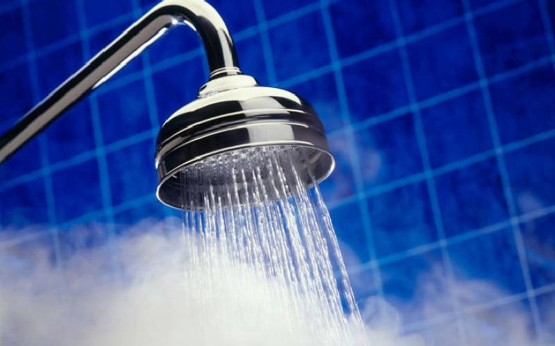 Shower secrets: Why warm water wins gold in the battle of temperatures